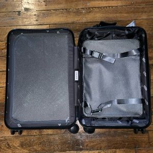 Away The Original Carry On Luggage (2018 version)